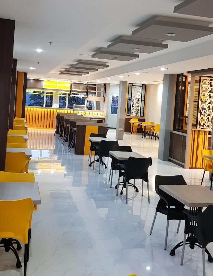 D'carol Hotel 3*